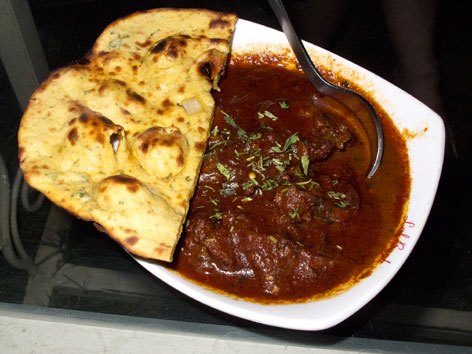 Missi roti with laal maans, in Udaipur